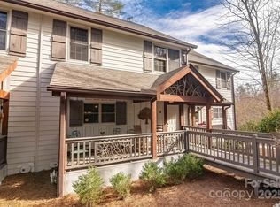 620 Sapphire Valley Rd, Sapphire, NC 28774