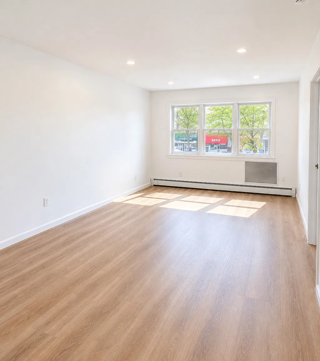 3 bed, 1000 sqft, $3,200 — Photo 1