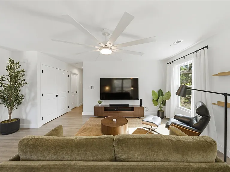 103 Marion St — Photo 3