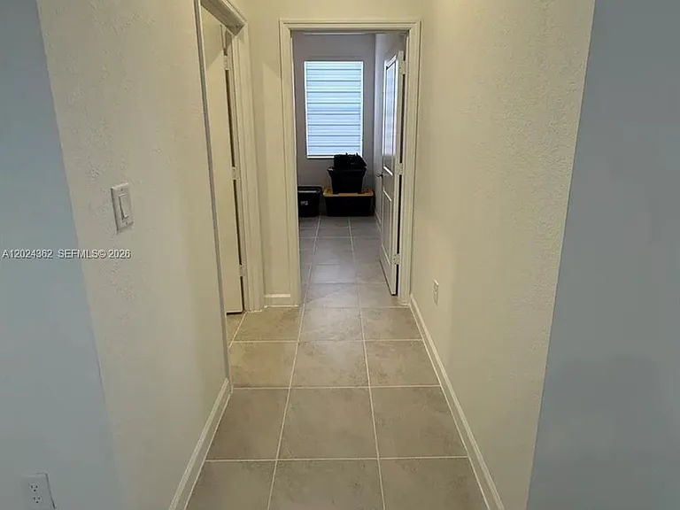 2584 SE 25th Ave — Photo 9