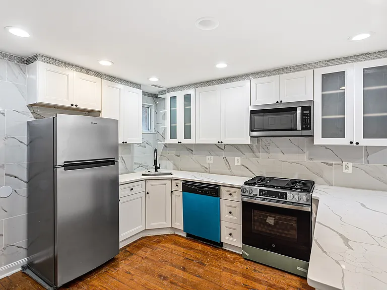 1506 Christian St #2 — Photo 10