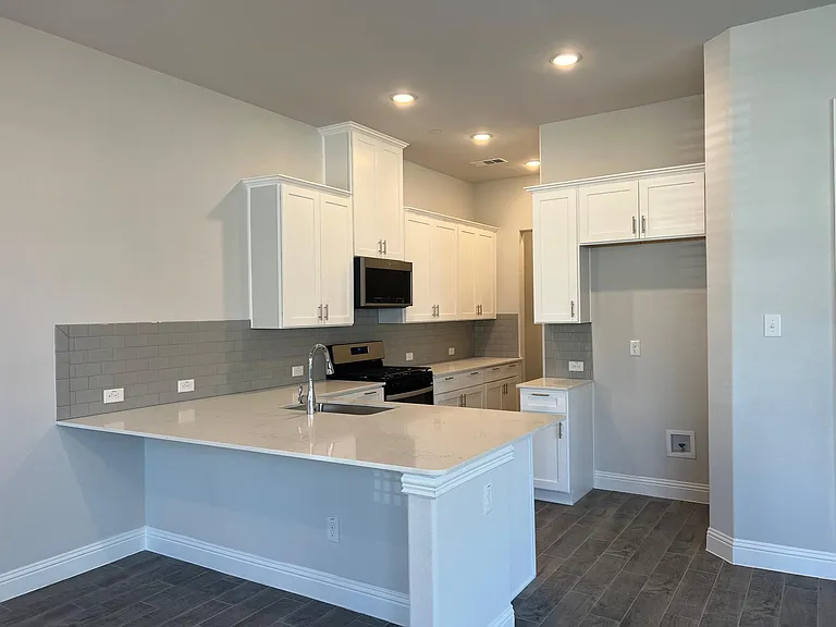 6106 Blythe Dr — Photo 14