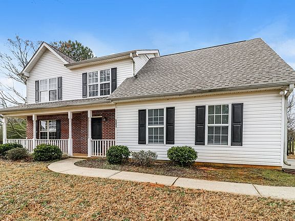 4th image of 501 Cambridge Way