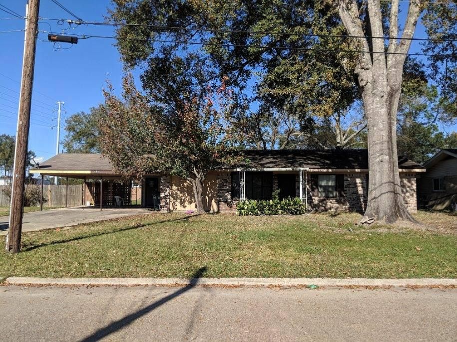 1st image of 360 Heather St