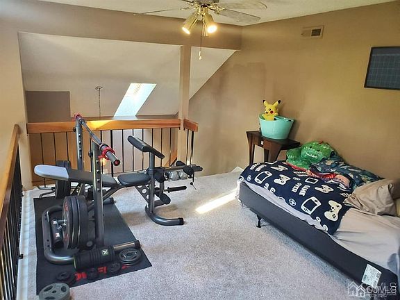 4th image of 605 Commons Dr #5