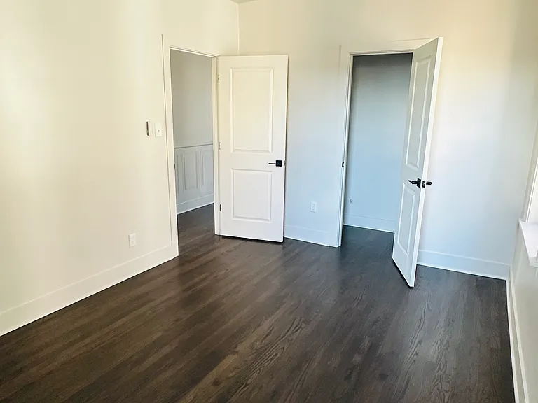 8220 S Eberhart Ave — Photo 3