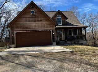 19649 167th St, Basehor, KS 66007