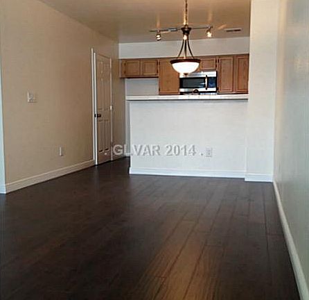 4th image of 2108 Bavington Dr Unit B