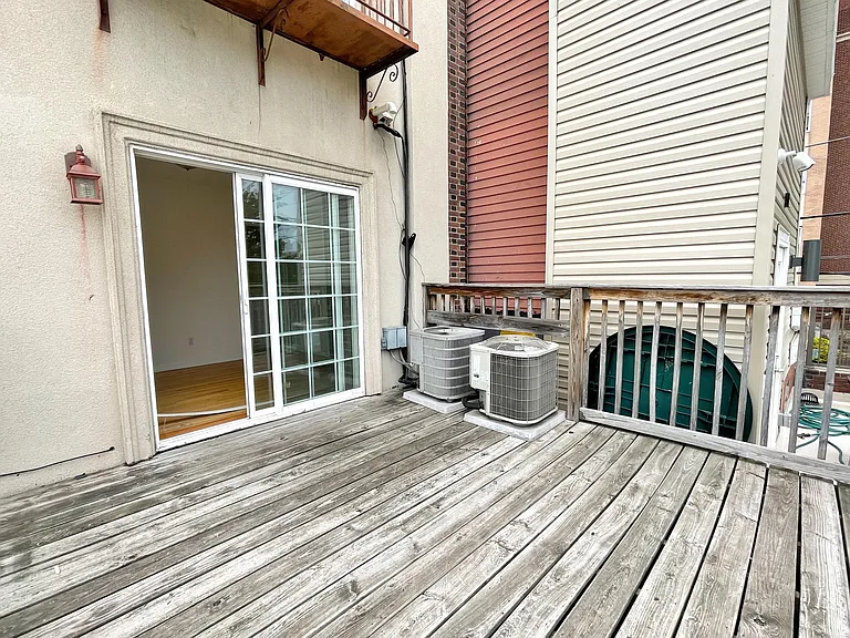 2403 S Broad St — Photo 29