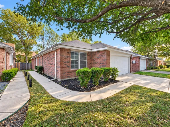 8809 Highland Orchard Dr, Fort Worth, TX 76179
