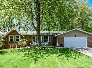 7131 Williamstown Dr, Hudsonville, MI 49426