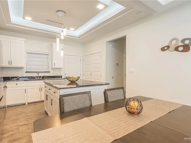 2202 Taxco Ct #4 — Photo 5