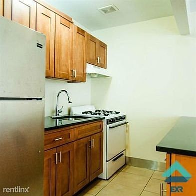 3rd image of 100 Jefferson St #2AH