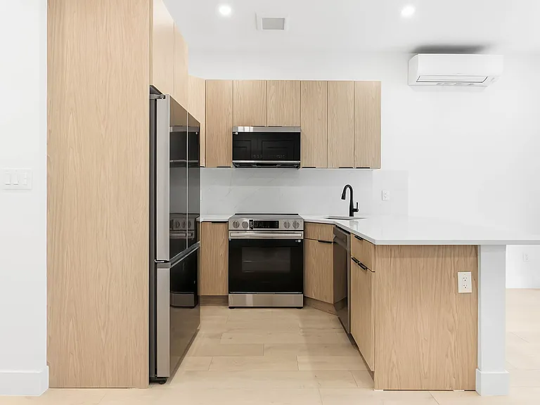 255 Weirfield St #3 — Photo 3