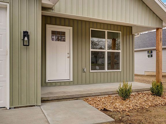 4th image of 1107 E Smith Street