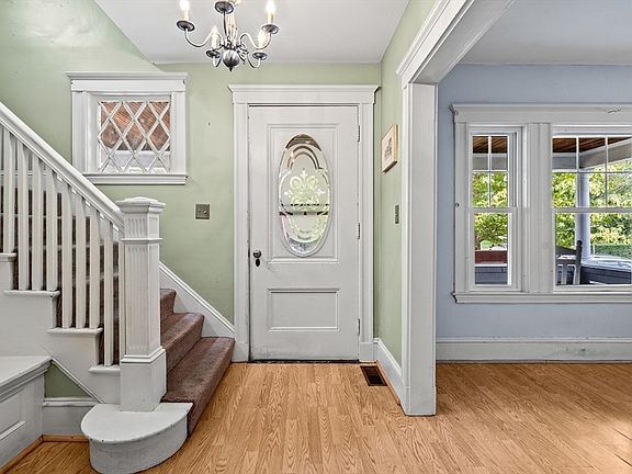 5th image of 7 Essex St