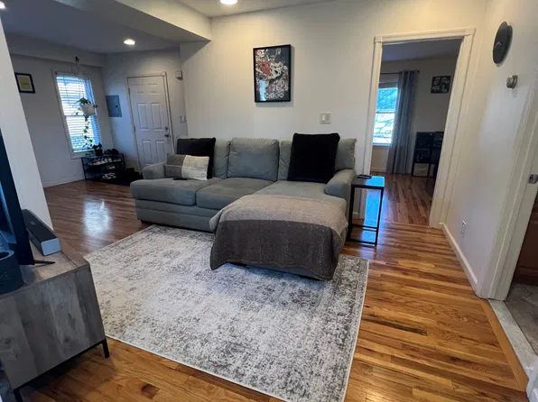14-16 Andrews St #14, Saratoga Springs, NY 12866