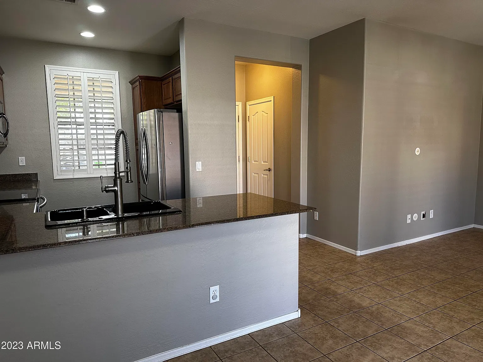 3 bed, 2.0 bath, 1296 sqft, $2,100 — Photo 4