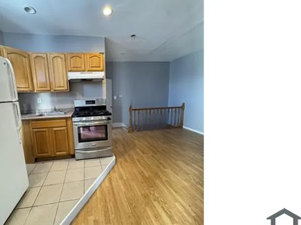 939 Van Duzer St #2, Staten Island, NY 10304