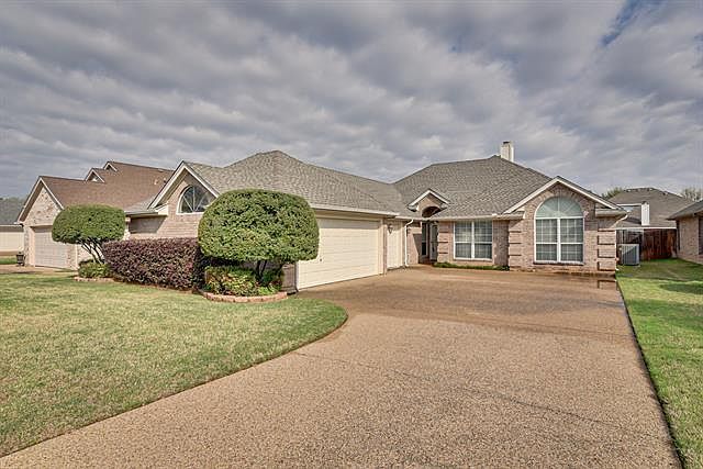 1st image of 4211 Fox Ct