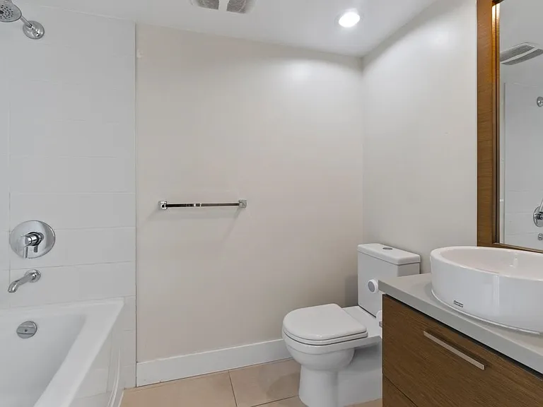 535 Smithe St #2404 — Photo 14