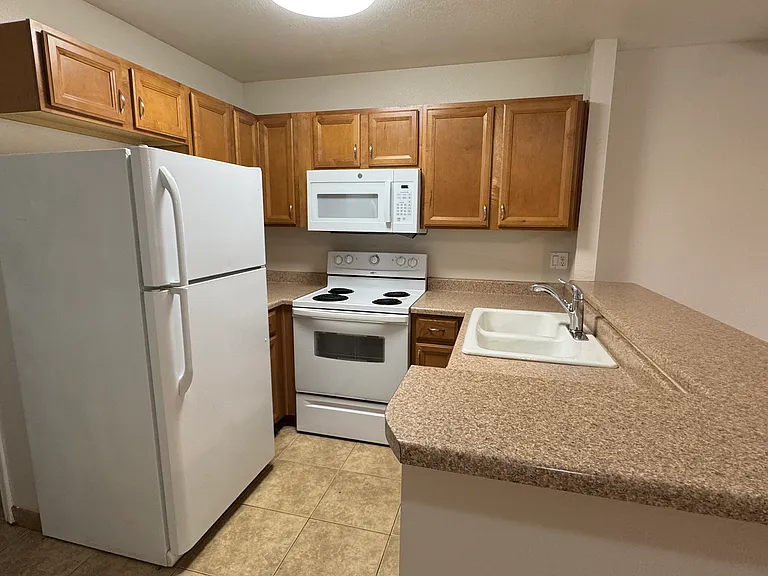 Open Kitchen. Refrigerator included
