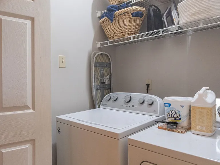 525 Rienzi Dr — Photo 13