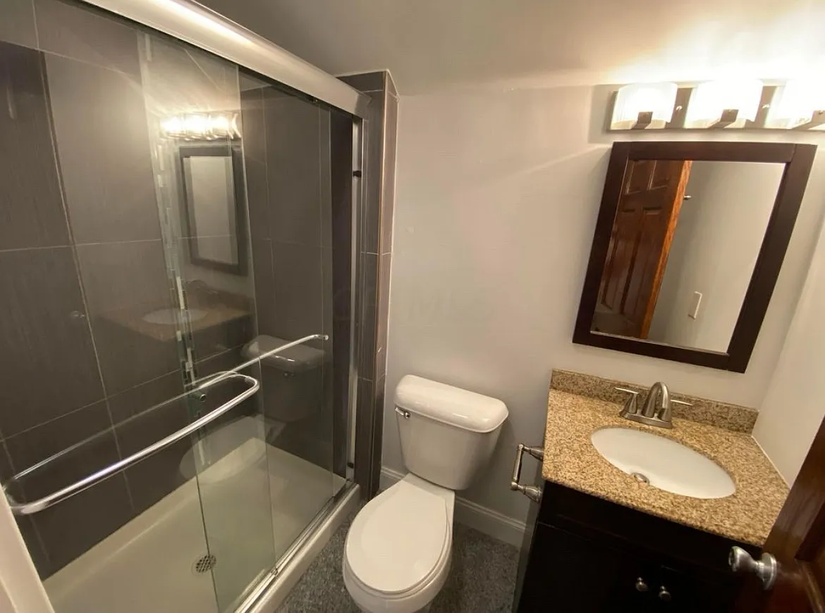 2263 Indianola Ave — Photo 4