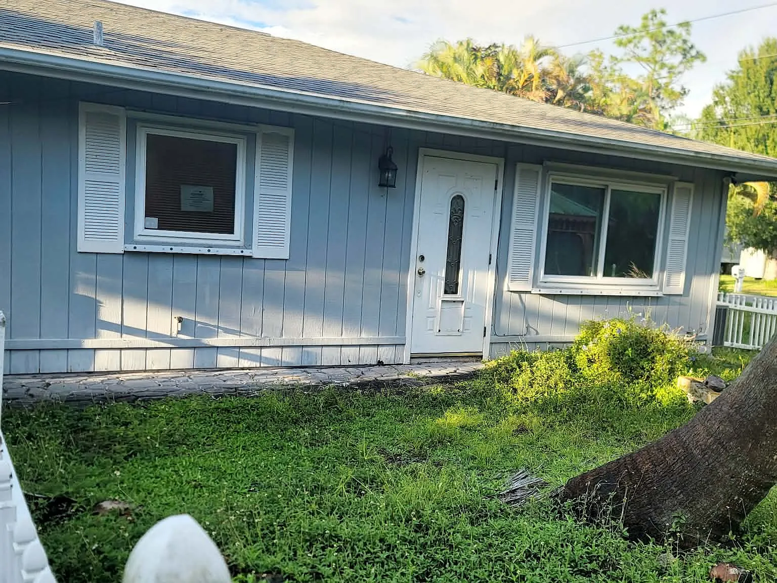 2 bed, 896 sqft, $1,300 — Photo 1
