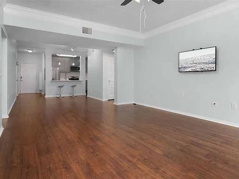 233 Goldenrain Dr #202 — Photo 12