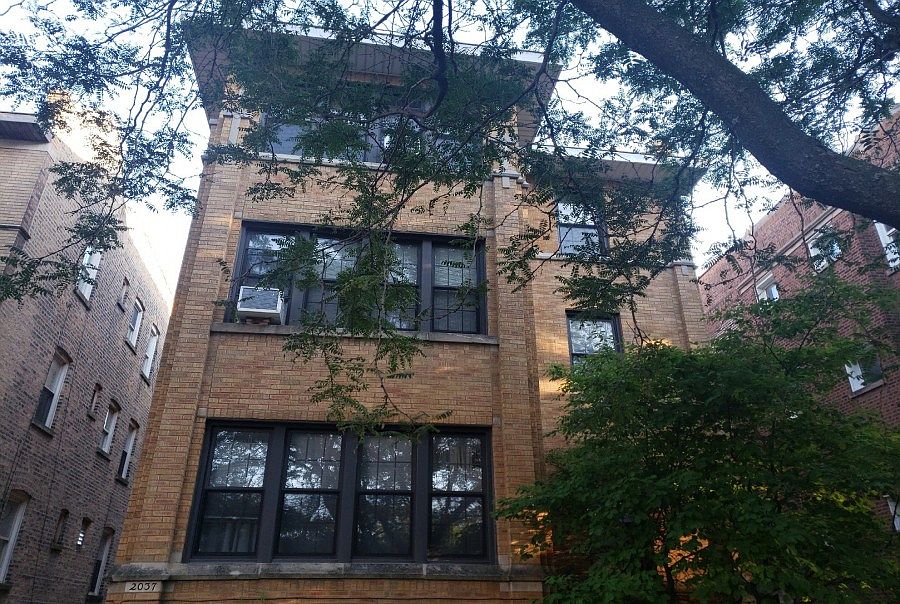 1st image of 2037 W Morse Ave APT 3