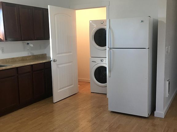 5th image of 613 S Alder St #11