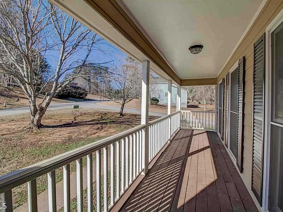4th image of 291 Timber Laurel Ln