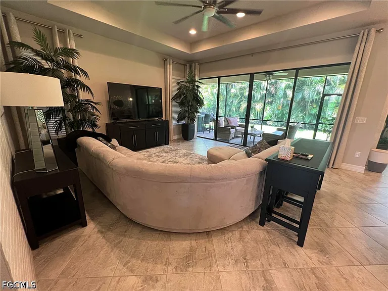 11624 Stonecreek Cir — Photo 19