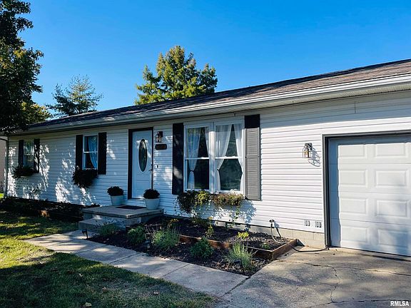 2nd image of 122 Chatham Dr