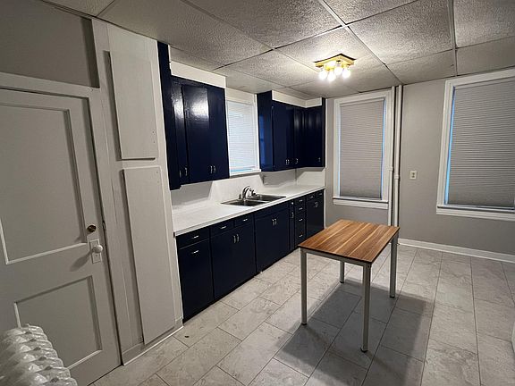 4th image of 1215 E 1st St APT 1