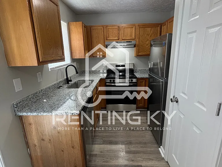 1419 Westwood Dr — Photo 5