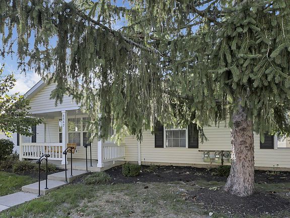 3rd image of 8552 Victoria Meadow Ln