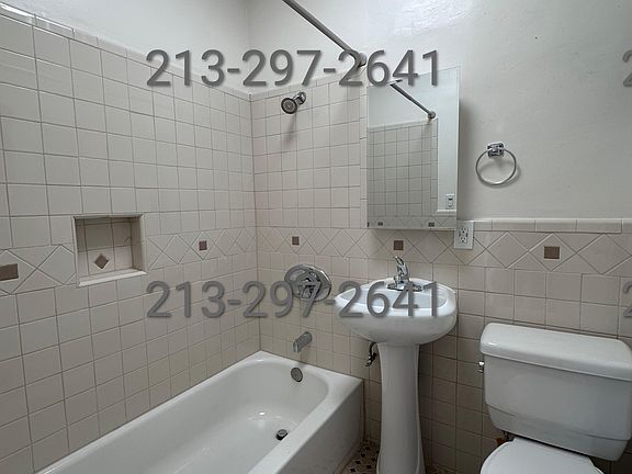 5th image of 544 N Heliotrope Dr APT 109