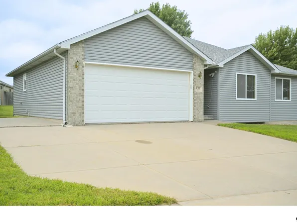 7217 N 16th St, Lincoln, NE 68521