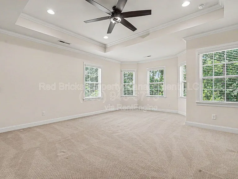 655 Brookhaven Dr — Photo 21