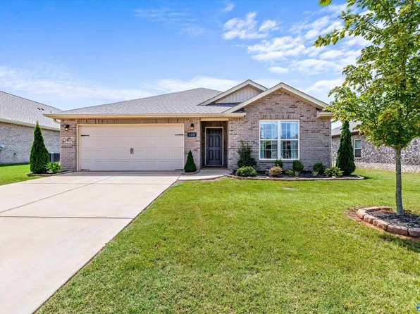 150 Hazel Pine Trl, Hazel Green, AL 35750