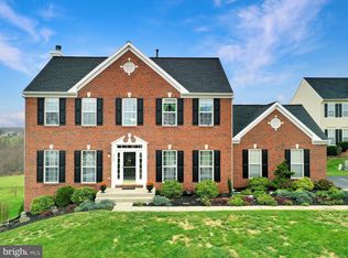 7743 Grand Lake Dr, Seven Valleys, PA 17360