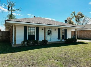 607 Holiday Dr, Houma, LA 70364