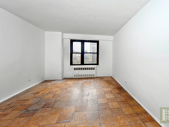 4th image of 413 Grand St APT F807