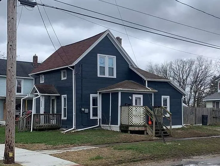 200 S Maple St photo 1