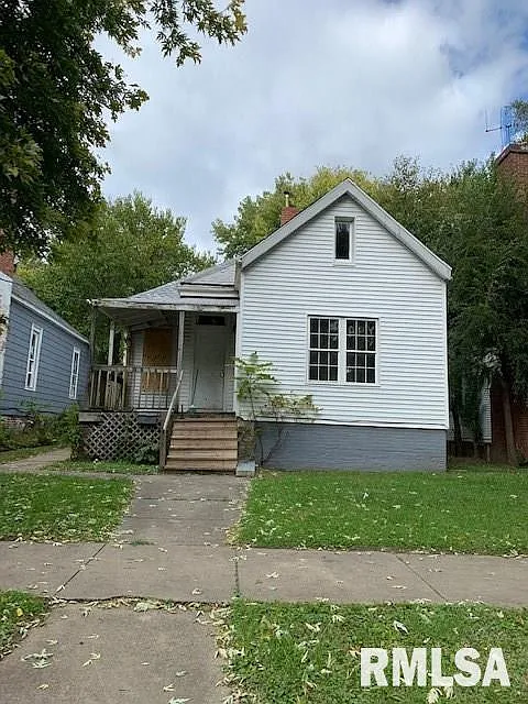 321 E Arcadia Ave photo 1