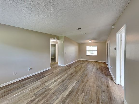 4th image of 4888 Strato Rd W