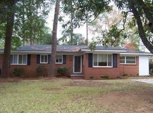 1903 Forest Glen Dr, Albany, GA 31707