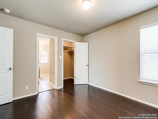 6912 Abbey Fls — Photo 15